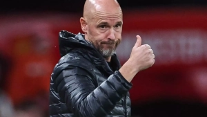 Ten Hag extended training time at Leverkusen