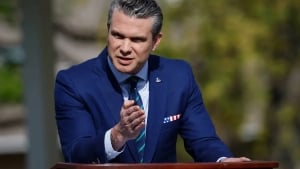 Pentagon minister criticized for disclosing classified information