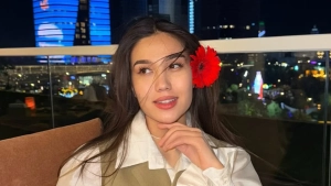 Blogger Bonu Ikromova's hair was damaged in a fire