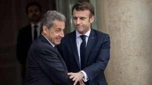 Makron va Sarkozi Yeliseyda uchrashdi, sud masalasi muhokama qilindi