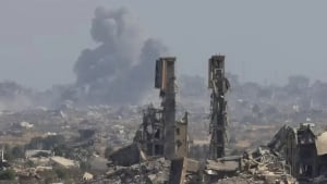 Tramp Isroildan bombardimonni to‘xtatishni talab qildi