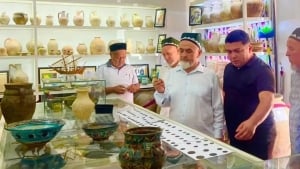 Axsikentda VIII asr tangalari va qo‘lyozmalar topildi