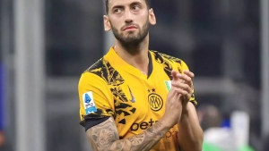 Inter Chalhanogluni sotishda narxni pasaytirmoqda
