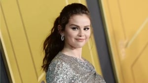 Selena Gomez onalik orzusini ochiq aytdi