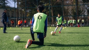 Eldor Shomurodov supports children's dreams