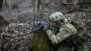 На русском языке: Узбекскому парню, сражавшемуся на стороне России, было назначено наказание