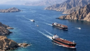 Eron Hormuz bo'g'ozini tijorat kemalari uchun qayta ochdi