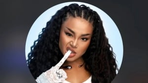 Say Mo gave a concert in Tashkent and met with fans