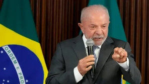 Braziliya prezidenti terma jamoa futbolchilarining vataniga qaytmaganini qoraladi
