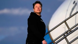 Elon Musk's wealth has reached 749 billion dollars