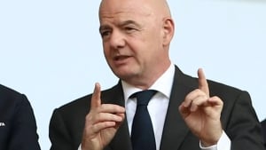 Infantino afg‘on ayollar futbol jamoasi bilan faxrlanadi