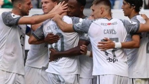 Baltika Lokomotivni Kaliningradda kutmoqda