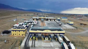 Vehicle traffic has officially resumed at the border between Sirdaryo and Kazakhstan.