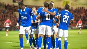Everton Bornmutdan darvozabon Mark Traversni sotib oldi