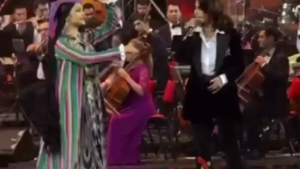 Ozoda Nursaidova konsert bermoqda: Parizodaning "Tanovar" raqsi muxlislarni lol qoldirdi (video)
