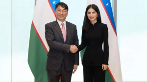 Saida Mirziyoyeva Hongkongda Piter Li bilan hamkorlikni ruxsat berdi