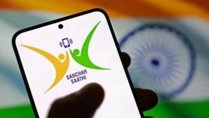 India to install tracking app on all smartphones