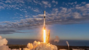 SpaceX kompaniyasi orbitaga yana yigirma yettita sun'iy yo'ldosh chiqardi