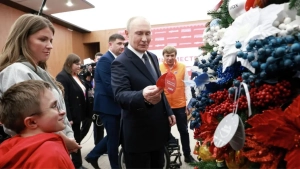 Putin fulfills children's New Year wishes