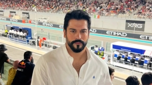 Burak Özçivit has been shaving his hair himself for 20 years