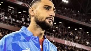 Guardiola congratulated Donnarumma with the Lev Yashin award