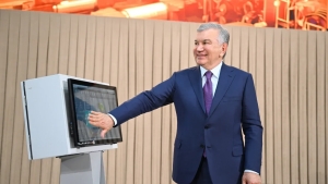 Shavkat Mirziyoyev Bekobodda yangi metallurgiya majmuasini ishga tushirdi