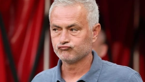 Fenerbaxche Mourinyoni Chempionlar ligasi ishtirokisiz ketkazdi