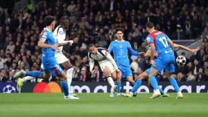 Тоттенхэм одержал победу над Атлетико со счетом 3:2, однако путевка в четвертьфинал досталась испанцам