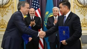 Qozog‘istonga 300 ta lokomotiv yetkazib beriladi