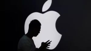 Yozuvchilar Apple’ni mualliflik huquqini buzishda aybladi