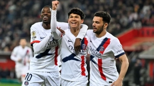 Paris Saint-Germain took first place by defeating Nice