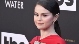 Selena Gomes asos solgan startap investorlar tomonidan sudga berildi