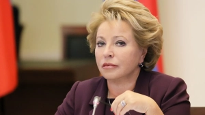 Россия призывает женщин рожать детей рано