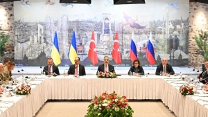 Turkiya Rossiya va Ukraina o'rtasidagi muloqotni tiklashga kirishdi