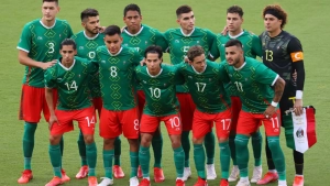 Mexican journalist criticized Chicharito's thoughts