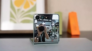 Samsung phone was advertised on Apple's official account