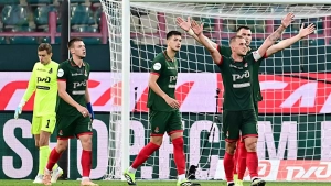 Lokomotiv Rossiyalik futbolchilarga ishonib oldinga intilmoqda