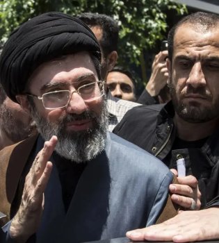 Mujtaba Xominaiy Rejects Blaming Iran for Attacks in Turkey and Oman