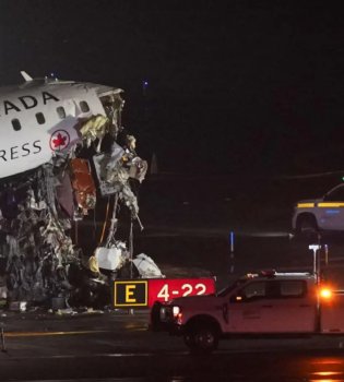 Plane crash at New York airport: two pilots killed