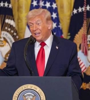 Tramp Eronning taslim bo'lish arafasida ekanini ta'kidladi