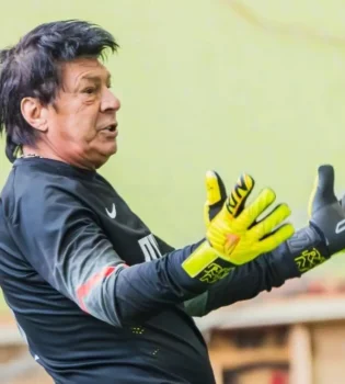 Rinat Dasaev Matvey Safonov o‘yinini baholadi