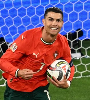 Fernandu Santos: Ronaldu hali katta futbolchi!