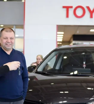 «Toyota» kompaniyasining aprel oyidagi savdosi dunyo bo'ylab pasaydi