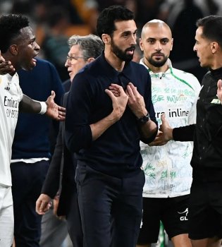 Alvaro Arbeloa dissatisfied with refereeing in match against Betis
