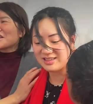 Abandoned Girl in China Finds Her Family After 28 Years