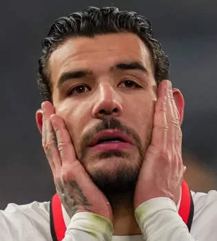 Teo Ernandes faced criticism from "Al-Hilol" fans