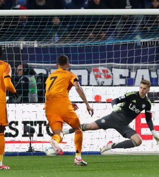 Komo o'z maydonida Romani mag'lub etib muhim g'alaba qozondi