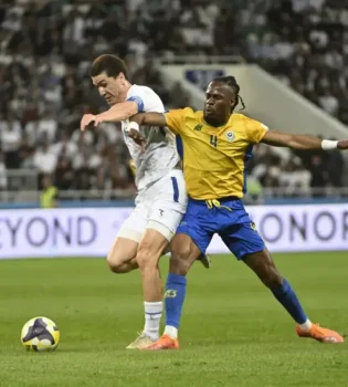 Shomurodov Gabon ustidan qozonilgan g'alaba va jamoa holati haqida gapirdi