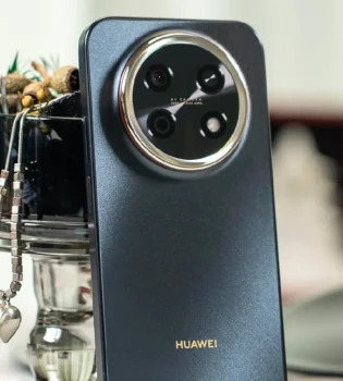 Huawei smartfoni Xitoy bozorida iPhone 17 modelini ortda qoldirdi