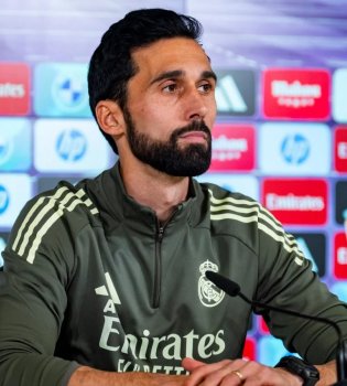 Real Madrid footballers firmly support Arbeloa's side